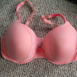 Victoria secret body by Victoria bra